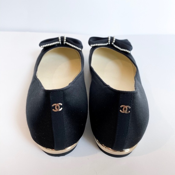 ✨SOLD✨Authentic CHANEL Bow Flats / Black Gold - Picture 5 of 8